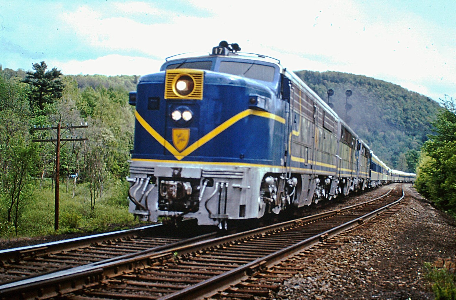 Cab Units (Locomotives): Types, History, And Photos