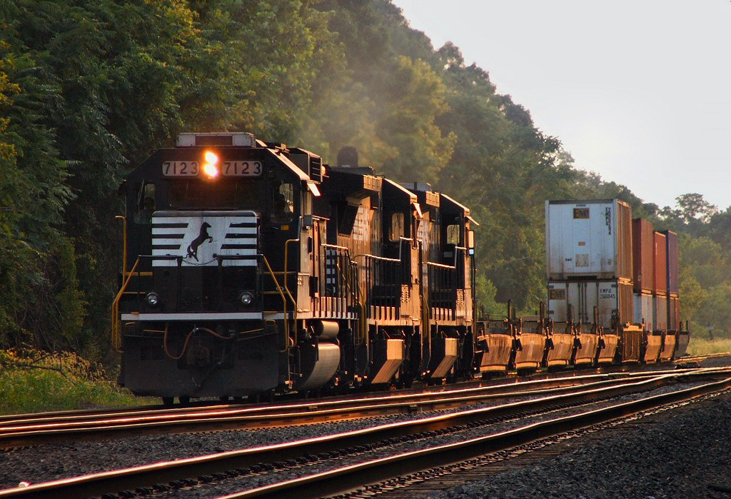 EMD "GP60" Locomotives: Data, History, Photos & More