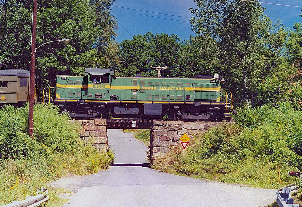 Vermont Train Rides   XGNR405 .pagespeed.ic.3URf41zx9  